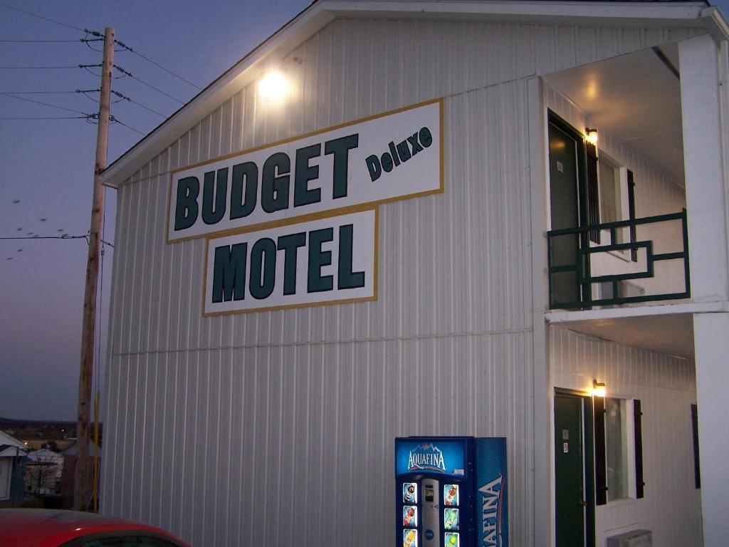 Budget Deluxe Motel รอลลา ภายนอก รูปภาพ