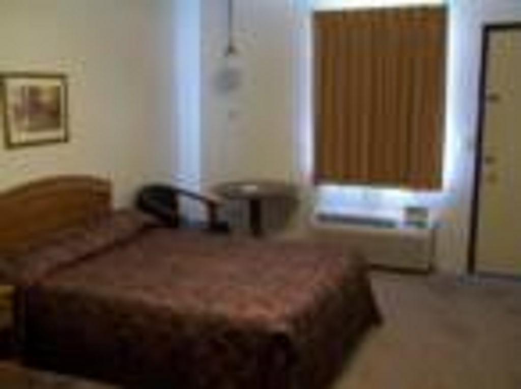 Budget Deluxe Motel รอลลา ภายนอก รูปภาพ